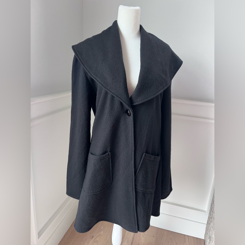 Elegant Black Women's Coat size M - Picture 1 of 9